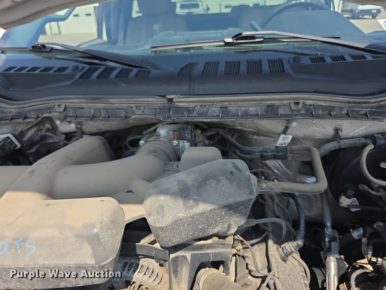 image for item EF3758 2019 Ford F250 Super Duty XLT pickup truck