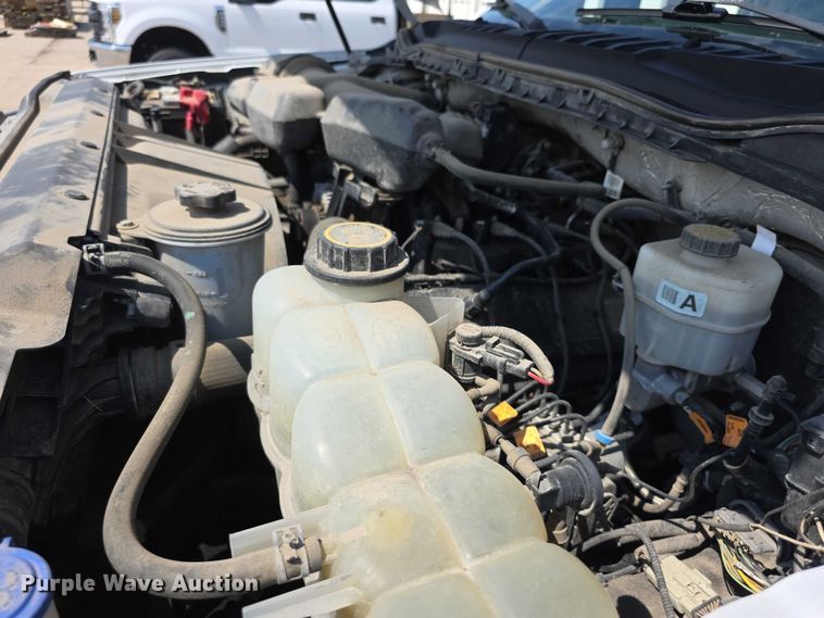 image for item EF3758 2019 Ford F250 Super Duty XLT pickup truck