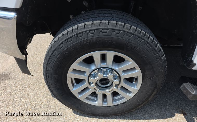 image for item EF3758 2019 Ford F250 Super Duty XLT pickup truck