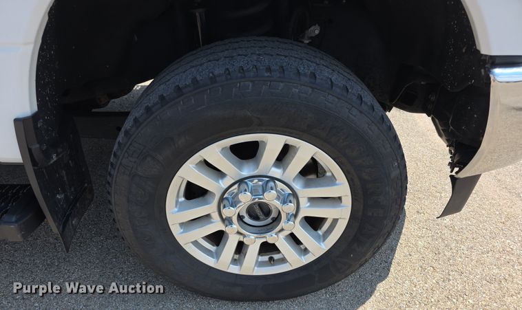 image for item EF3758 2019 Ford F250 Super Duty XLT pickup truck