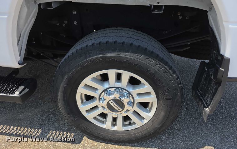 image for item EF3758 2019 Ford F250 Super Duty XLT pickup truck