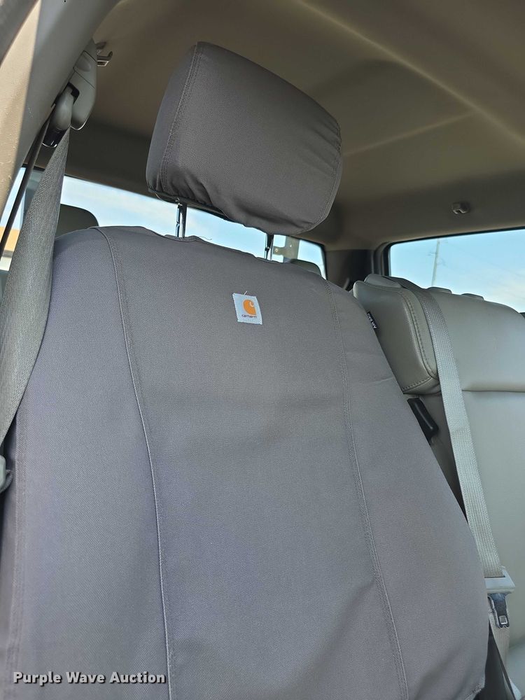 image for item EF3759 2018 Ford F250 Super Duty XL Crew Cab flatbed pickup truck