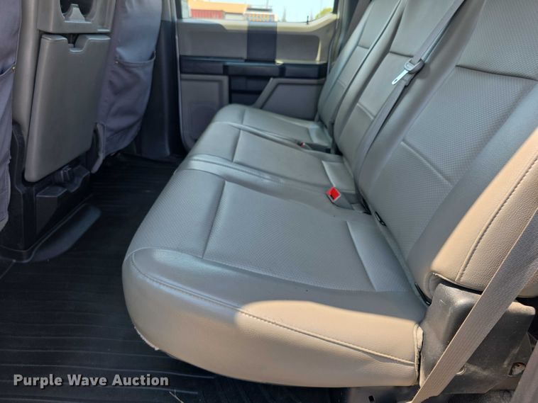 image for item EF3759 2018 Ford F250 Super Duty XL Crew Cab flatbed pickup truck