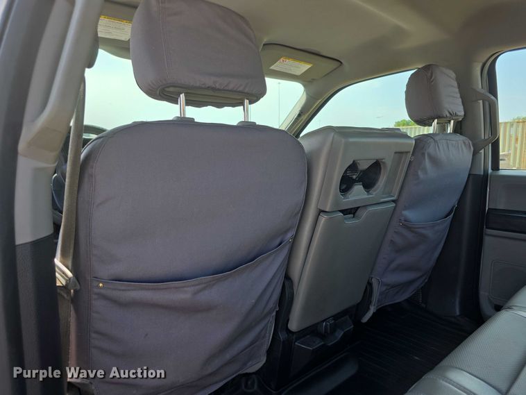 image for item EF3759 2018 Ford F250 Super Duty XL Crew Cab flatbed pickup truck