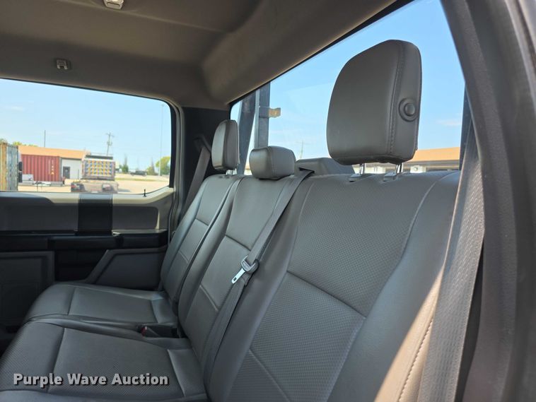 image for item EF3759 2018 Ford F250 Super Duty XL Crew Cab flatbed pickup truck