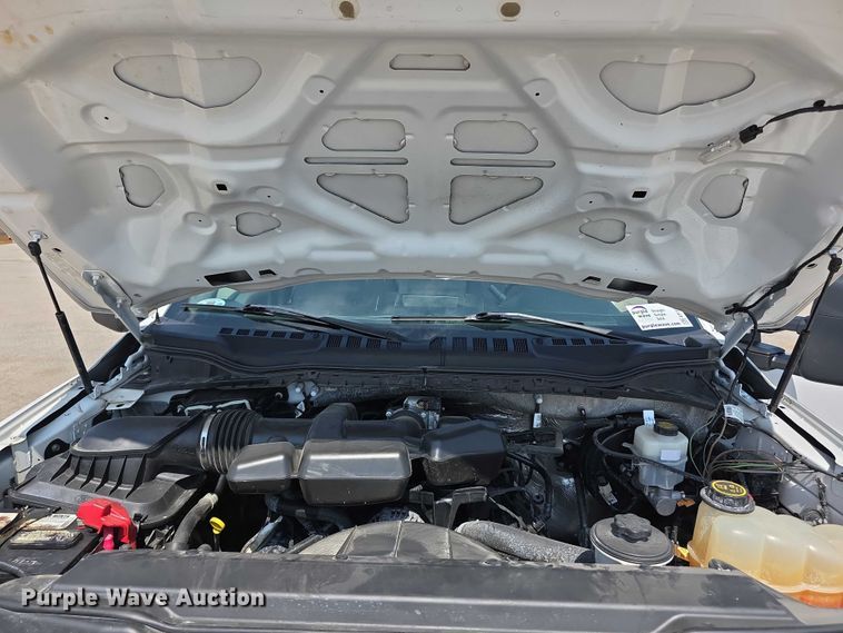 image for item EF3759 2018 Ford F250 Super Duty XL Crew Cab flatbed pickup truck