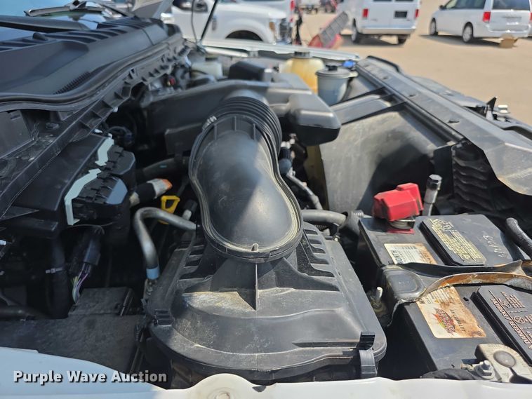 image for item EF3759 2018 Ford F250 Super Duty XL Crew Cab flatbed pickup truck