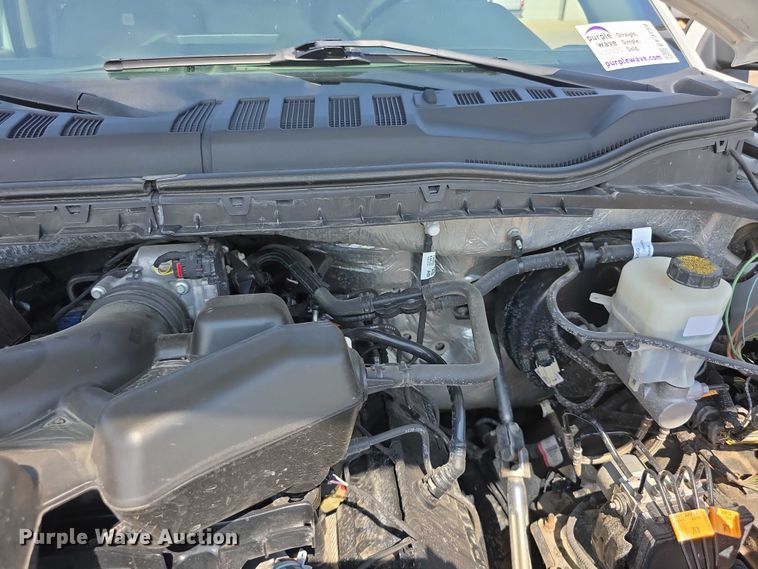 image for item EF3759 2018 Ford F250 Super Duty XL Crew Cab flatbed pickup truck