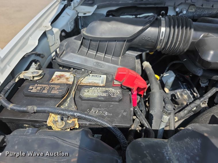 image for item EF3759 2018 Ford F250 Super Duty XL Crew Cab flatbed pickup truck