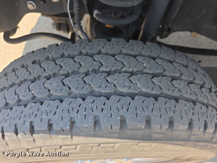 image for item EF3759 2018 Ford F250 Super Duty XL Crew Cab flatbed pickup truck