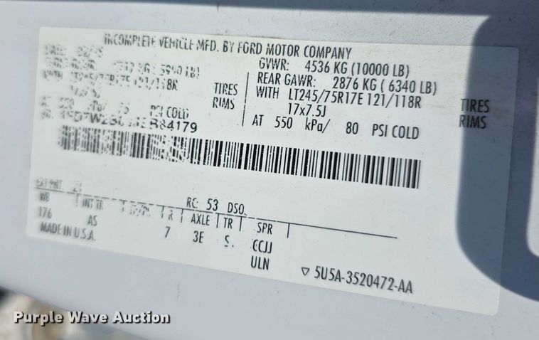 image for item EF3759 2018 Ford F250 Super Duty XL Crew Cab flatbed pickup truck