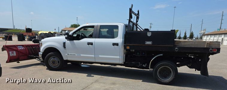 image for item EF3760 2017 Ford F350 Super Duty XL Crew Cab dump flatbed pickup truck