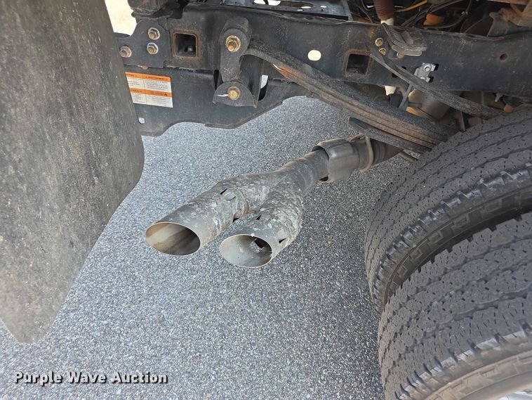 image for item EF3760 2017 Ford F350 Super Duty XL Crew Cab dump flatbed pickup truck