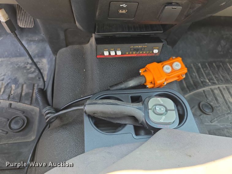 image for item EF3760 2017 Ford F350 Super Duty XL Crew Cab dump flatbed pickup truck