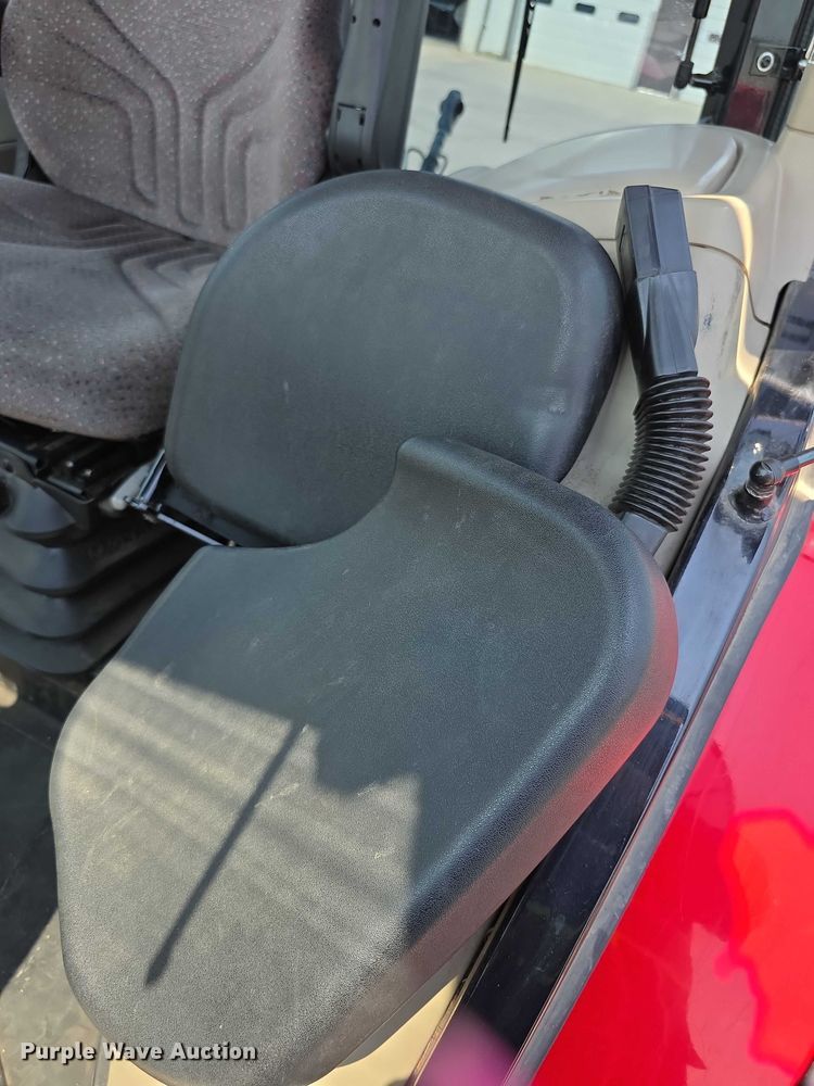 image for item EF3761 2018 Massey Ferguson 5710 MFWD tractor