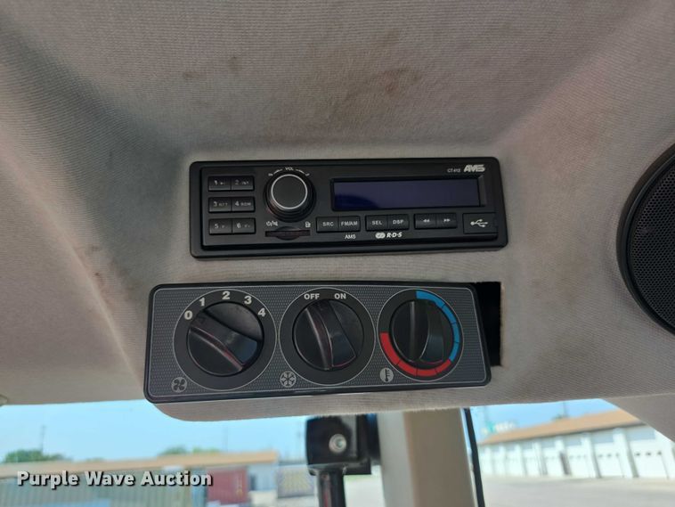 image for item EF3761 2018 Massey Ferguson 5710 MFWD tractor