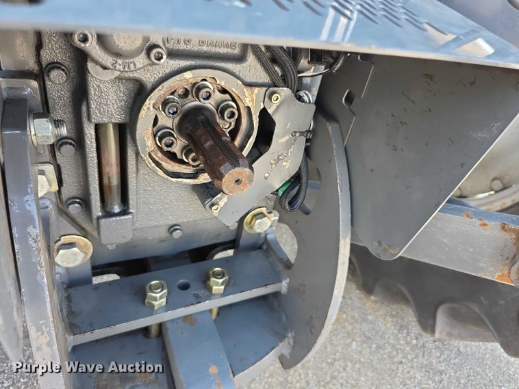 image for item EF3761 2018 Massey Ferguson 5710 MFWD tractor