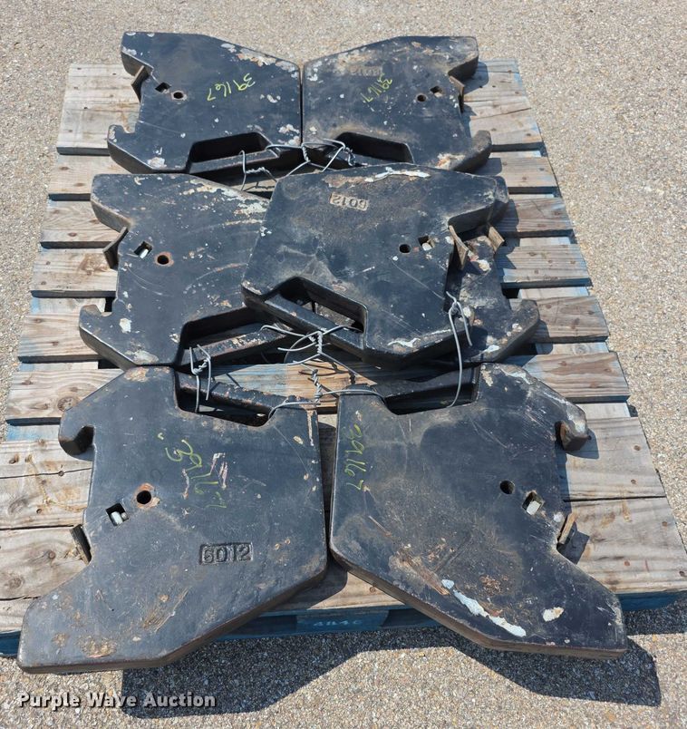 image for item EF3761 2018 Massey Ferguson 5710 MFWD tractor