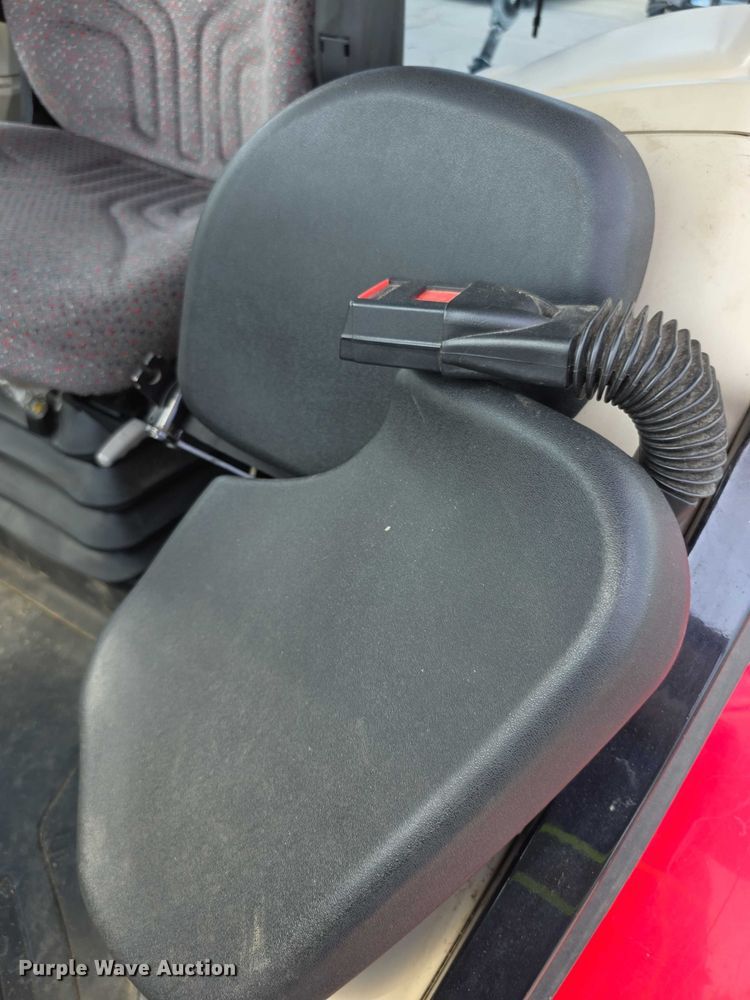 image for item EF3762 2018 Massey Ferguson  5710 MFWD tractor