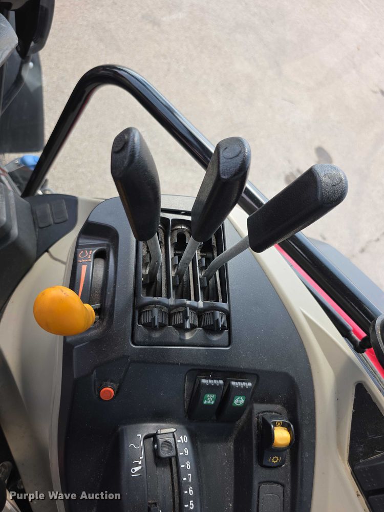 image for item EF3762 2018 Massey Ferguson  5710 MFWD tractor