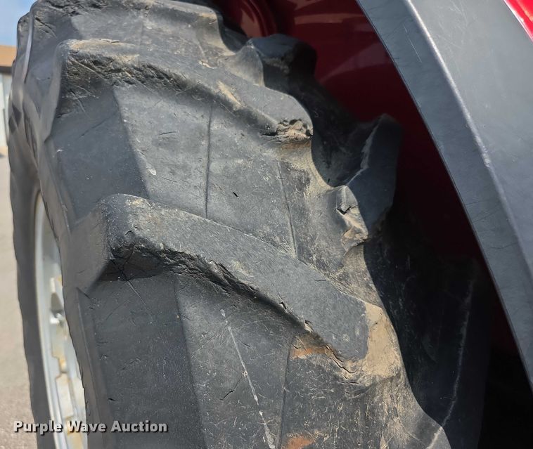 image for item EF3762 2018 Massey Ferguson  5710 MFWD tractor