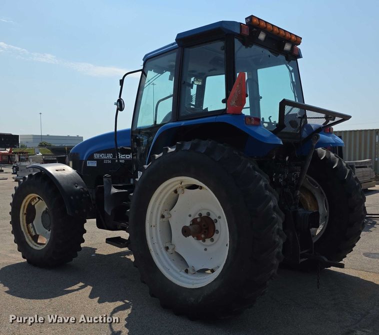 image for item EF3763 1998 New Holland  8260 MFWD tractor