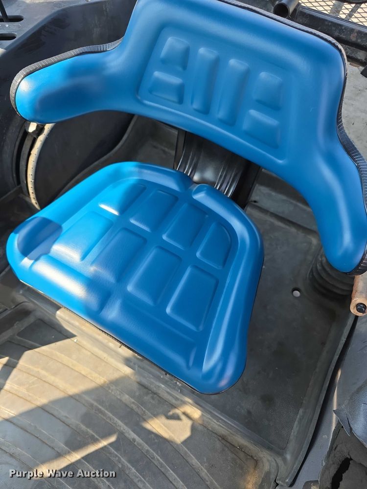 image for item EF3763 1998 New Holland  8260 MFWD tractor