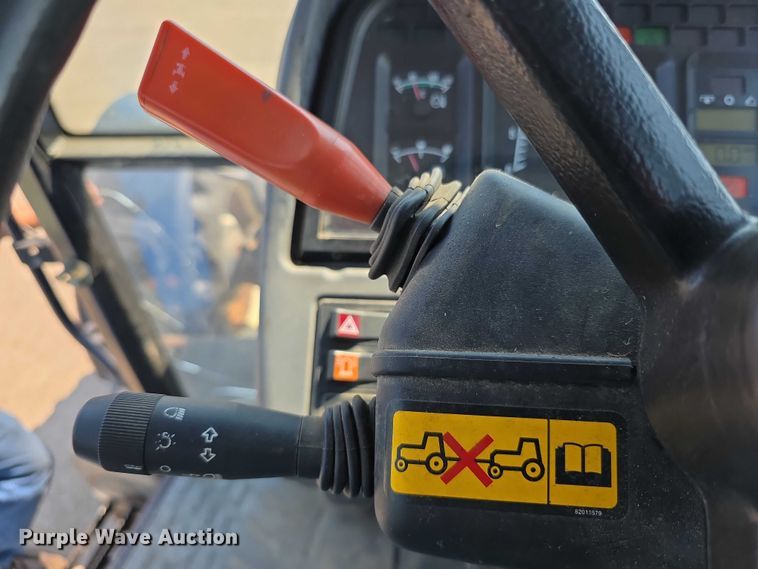 image for item EF3763 1998 New Holland  8260 MFWD tractor