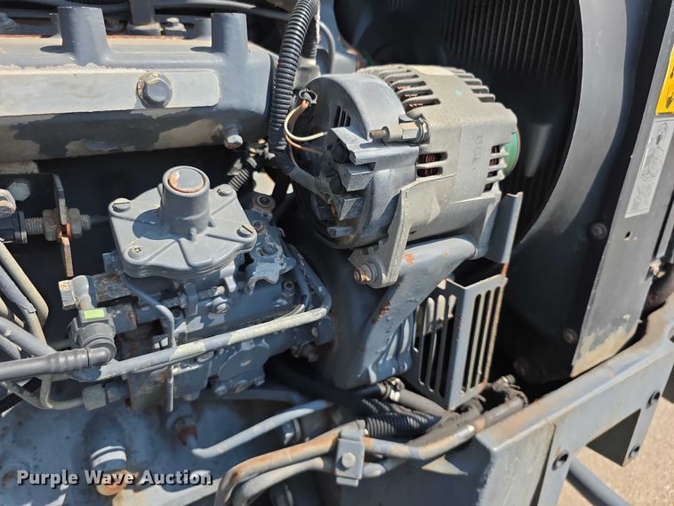 image for item EF3763 1998 New Holland  8260 MFWD tractor