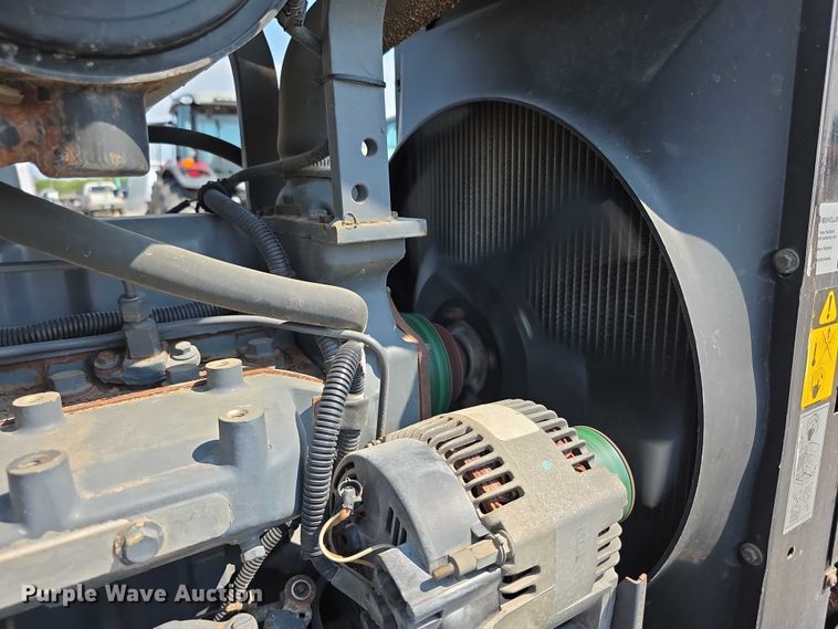 image for item EF3763 1998 New Holland  8260 MFWD tractor