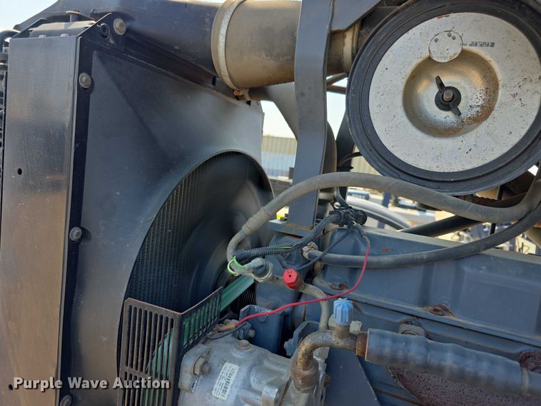 image for item EF3763 1998 New Holland  8260 MFWD tractor