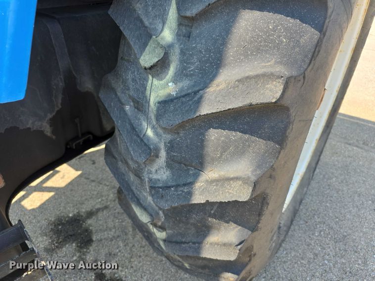 image for item EF3763 1998 New Holland  8260 MFWD tractor