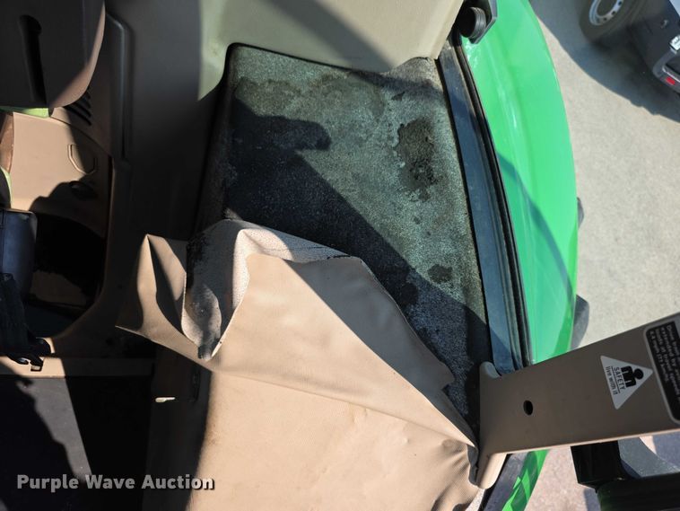 image for item EF3775 2004 John Deere  6320 MFWD tractor