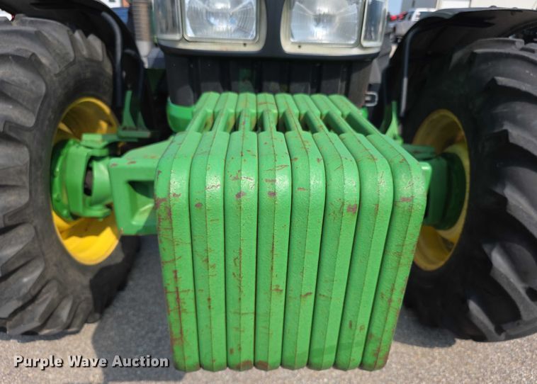 image for item EF3776 2003 John Deere 7220 MFWD tractor