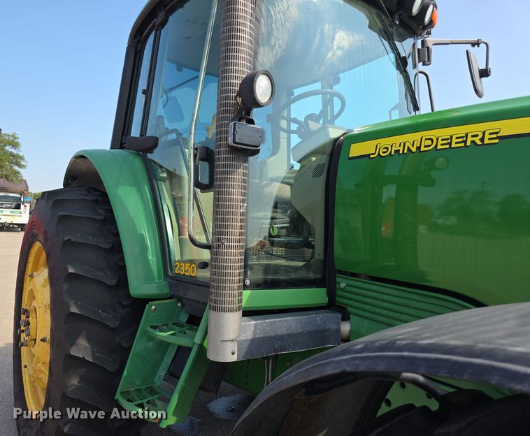 image for item EF3776 2003 John Deere 7220 MFWD tractor