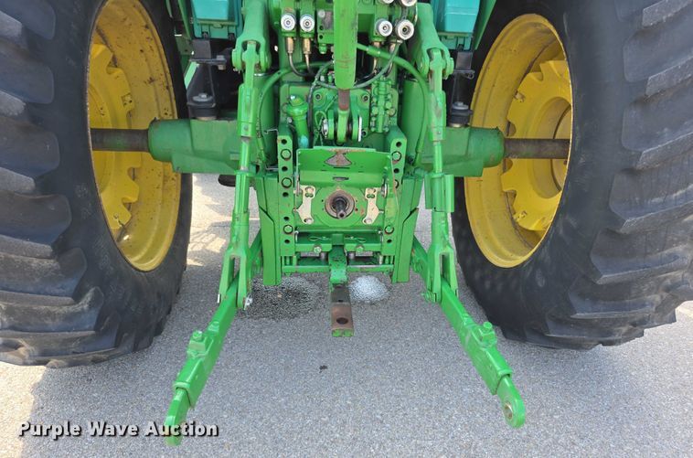 image for item EF3776 2003 John Deere 7220 MFWD tractor