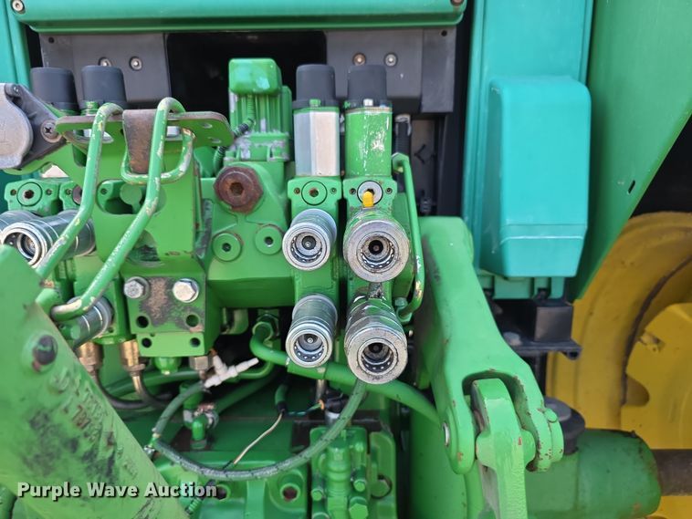image for item EF3776 2003 John Deere 7220 MFWD tractor