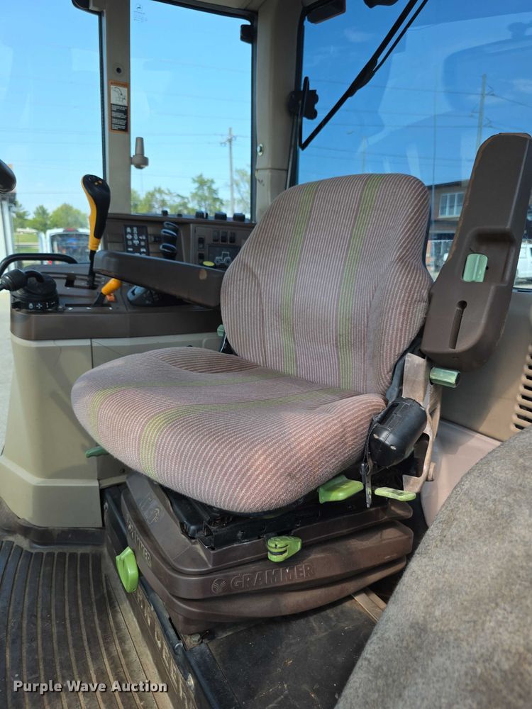 image for item EF3776 2003 John Deere 7220 MFWD tractor