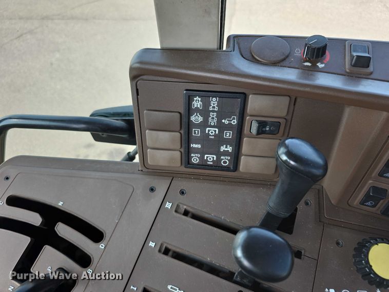 image for item EF3776 2003 John Deere 7220 MFWD tractor