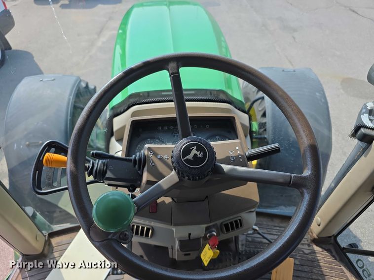 image for item EF3776 2003 John Deere 7220 MFWD tractor