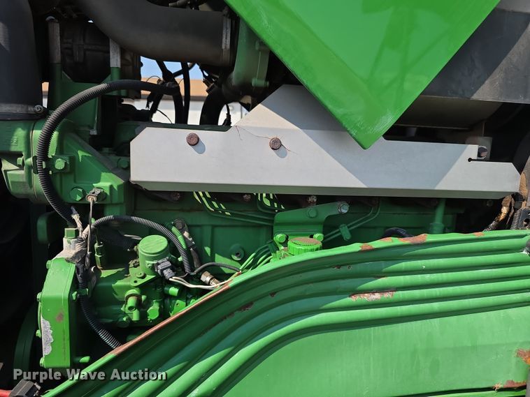 image for item EF3776 2003 John Deere 7220 MFWD tractor