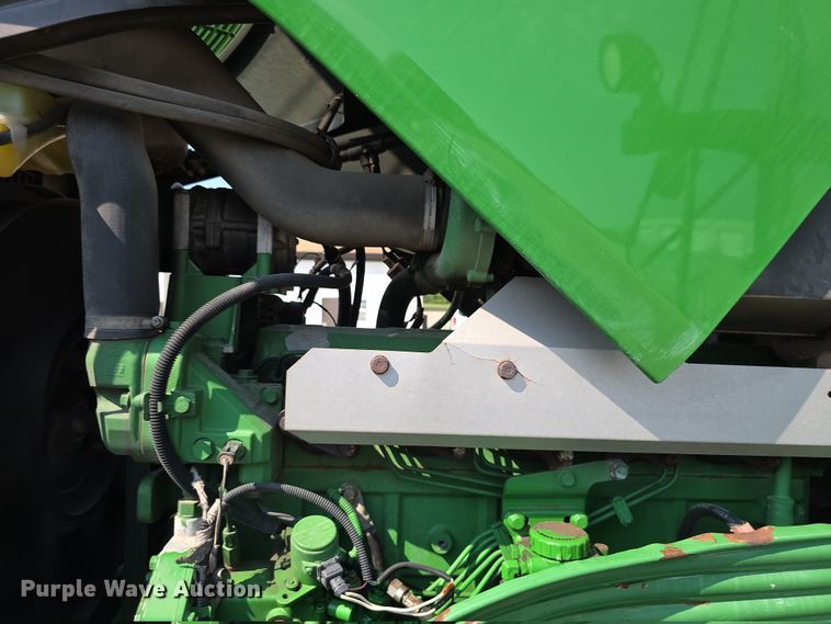 image for item EF3776 2003 John Deere 7220 MFWD tractor