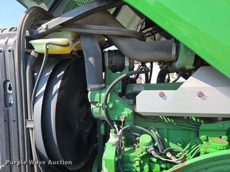 image for item EF3776 2003 John Deere 7220 MFWD tractor