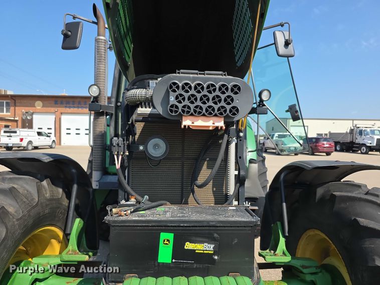 image for item EF3776 2003 John Deere 7220 MFWD tractor