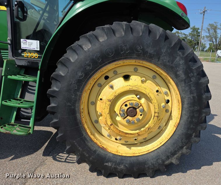 image for item EF3776 2003 John Deere 7220 MFWD tractor