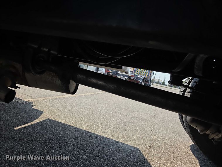 image for item EF3777 1993 International 4700 post driver truck