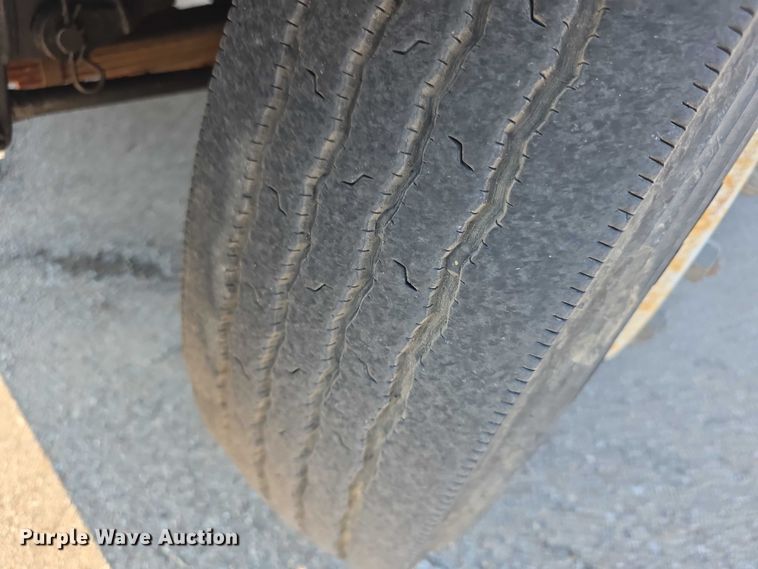 image for item EF3777 1993 International 4700 post driver truck