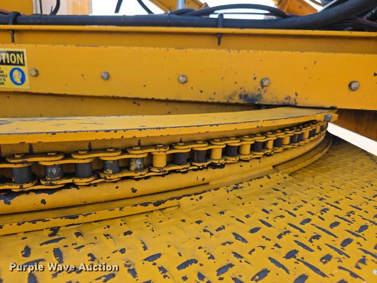 image for item EF3777 1993 International 4700 post driver truck