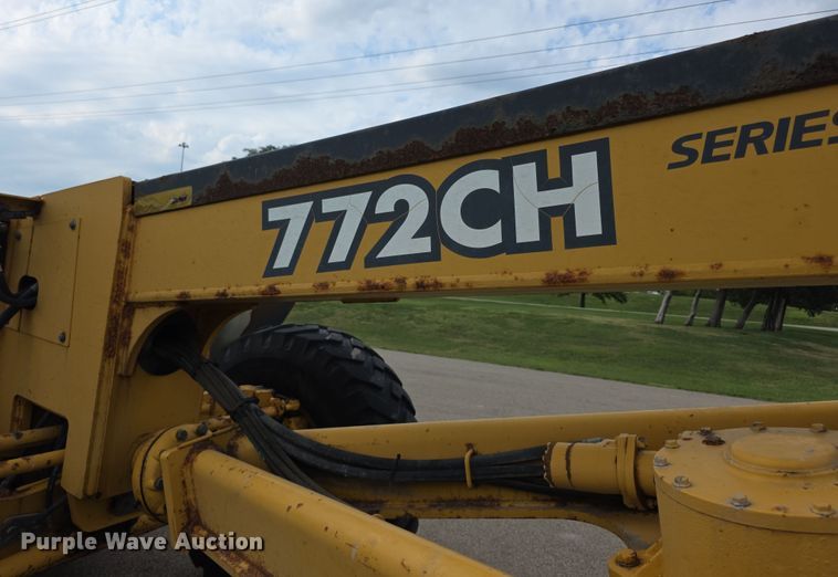 image for item EF3778 2002 John Deere 772CH II motor grader