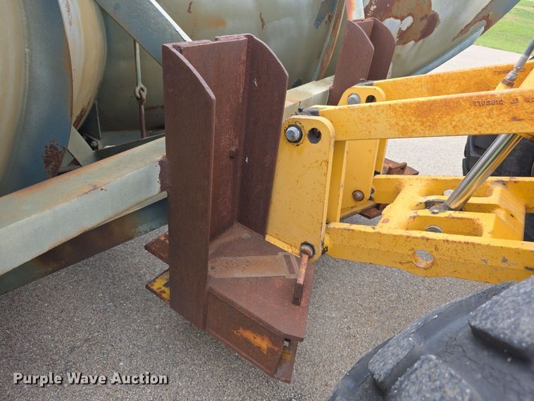 image for item EF3778 2002 John Deere 772CH II motor grader